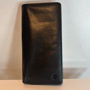 Vintage Samsonite black leather zip around passport/credit card holder